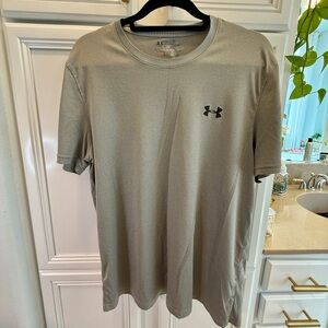 Under Armour HeatGear Performance Tee – Silver – Size Large